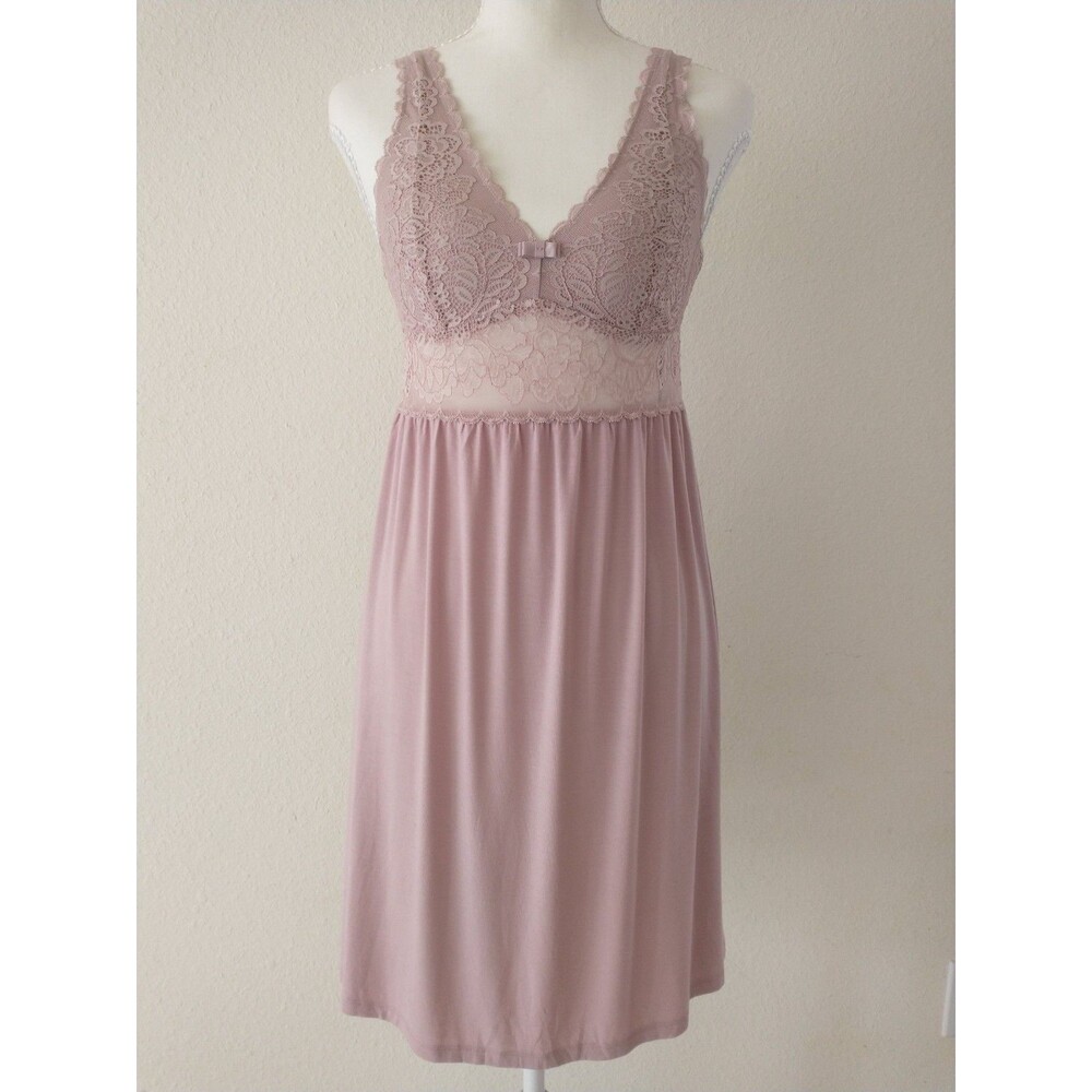 NWT Triumph Amourette Spotlight Luxury Lace Nightdress
